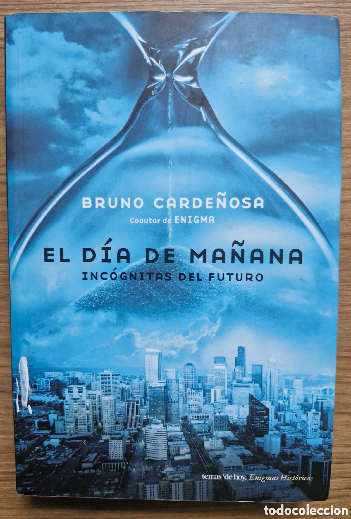 Libros de segunda mano: EL D&Iacute;A DE MA&Ntilde;ANA - Bruno Carde&ntilde;osa - Foto 1