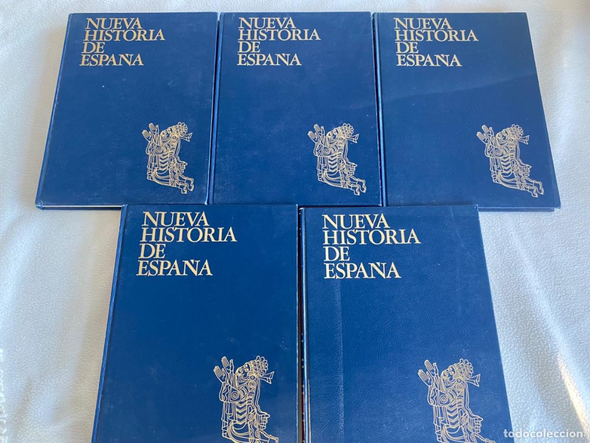 Libros de segunda mano: Nueva historia de Espa&ntilde;a. Asuri. 5 tomos. COMPLETA - Foto 1