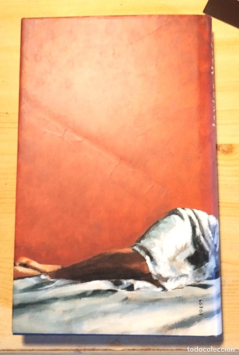 Libros de segunda mano: JAVIER MAR&Iacute;AS - CORAZ&Oacute;N TAN BLANCO - C&Iacute;RCULO DE LECTORES 1992 - Foto 2