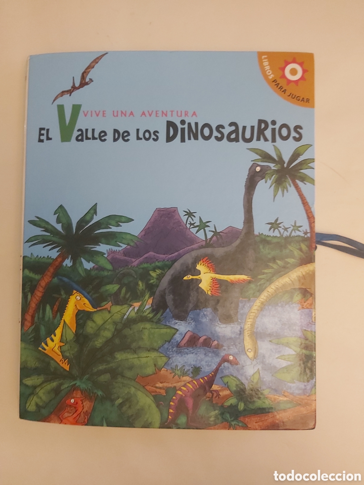 Second hand books: EL VALLE DE LOS DINOSAURIOS VIVE UNA AVENTURA LIBROS PARA JUGAR POP UP 9788403098336
