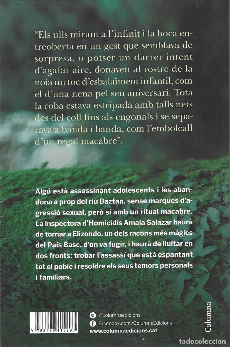 Libros de segunda mano: EL GUARDI&Agrave; INVISIBLE DOLORES REDONDO - Foto 2