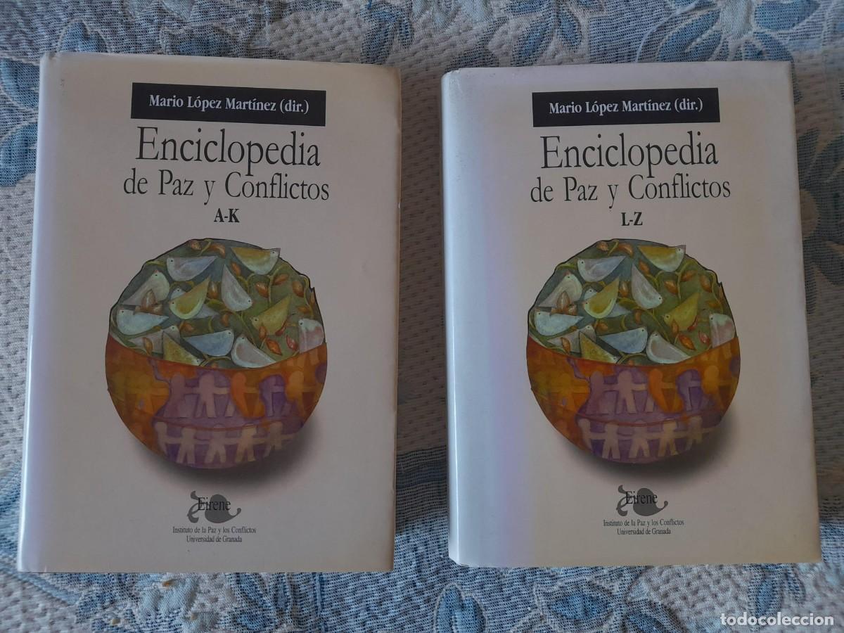 Libros de segunda mano: Enciclopedia de paz y conflictos (2 tomos) - Foto 1
