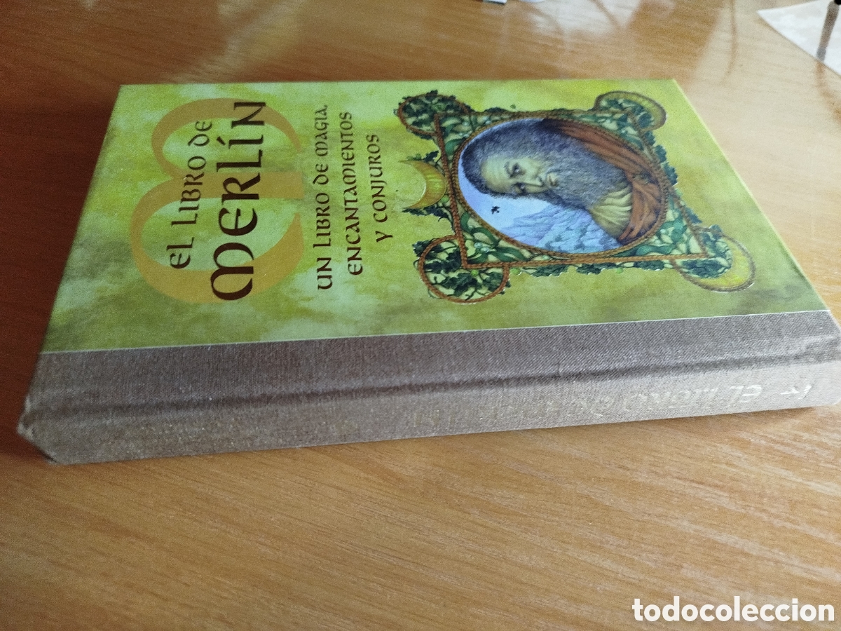 Libros de segunda mano: El libro de Merl&iacute;n. Un libro de magia encantamientos y conjuros. - Foto 2