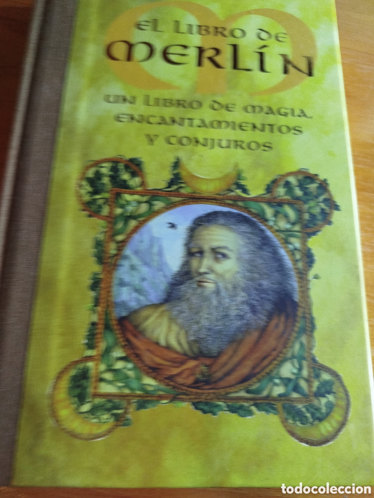 Libros de segunda mano: El libro de Merl&iacute;n. Un libro de magia encantamientos y conjuros. - Foto 1