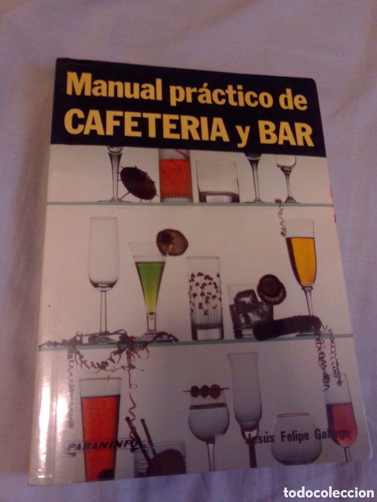 Libros de segunda mano: MANUAL PR&Aacute;CTICO DE CAFETER&Iacute;A Y BAR 1996 - Foto 1