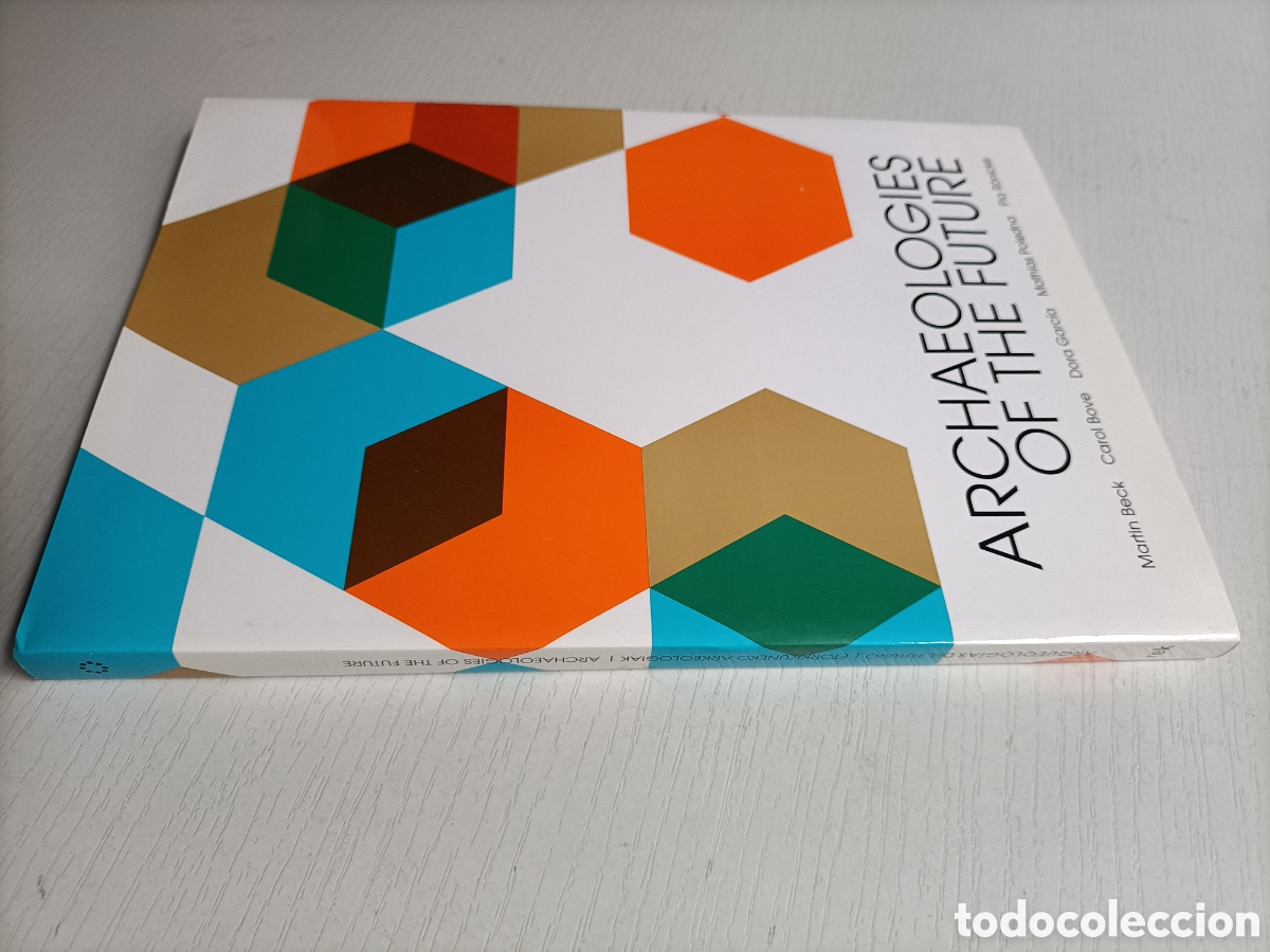 Libros de segunda mano: IB: Arqueolog&iacute;as del futuro.Rekalde Bilbao 2007 . Texto en Vasco espa&ntilde;ol e ingl&eacute;s. Arte siglo XXI