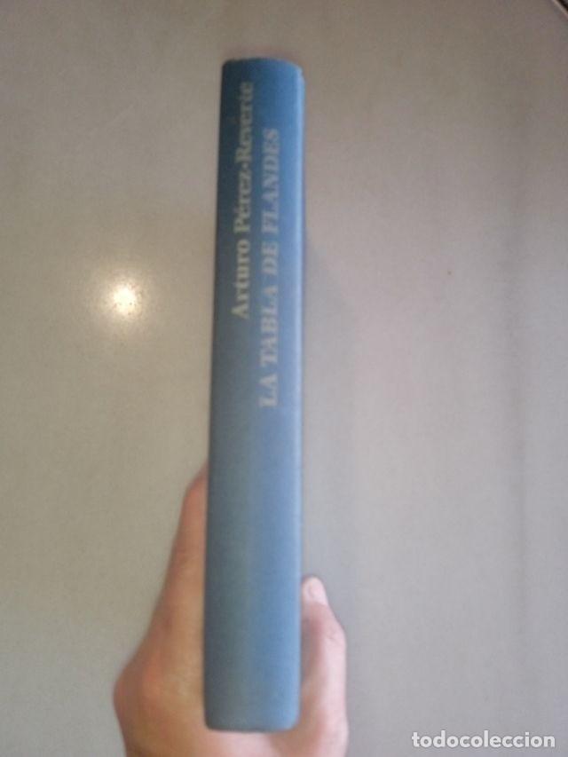 Libros de segunda mano: La tabla de Flandes. - Foto 1