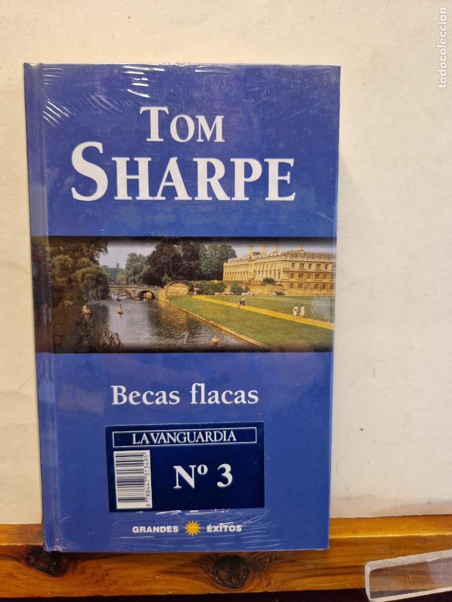 Libros de segunda mano: TOM SHARPE. BECAS FLACAS - Foto 1