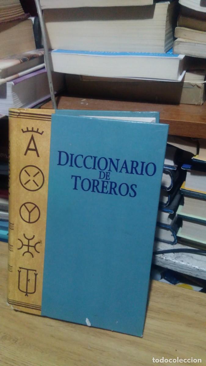 Libros de segunda mano: DICCIONARIO DE TOREROS, ED. ESPASA - Foto 1