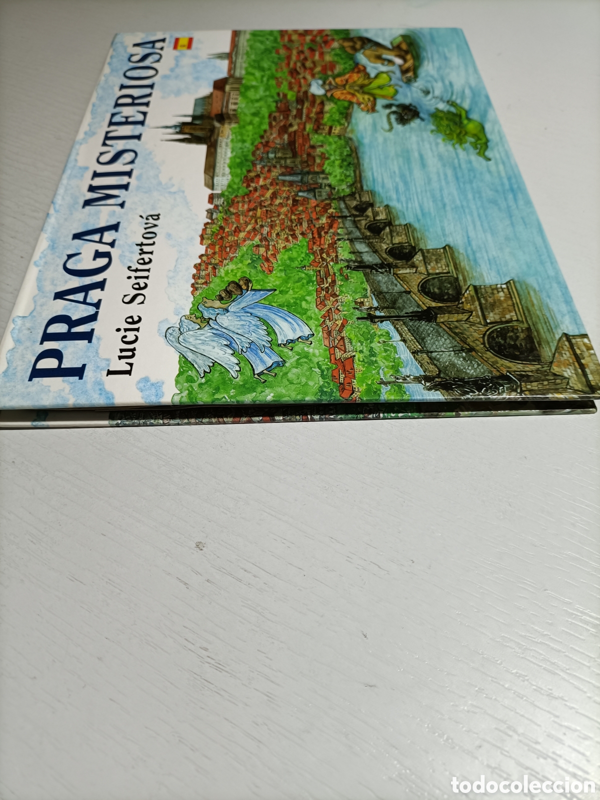 Libros de segunda mano: Praga misteriosa.Lucie Seifertova . Libro troquelado - Foto 2