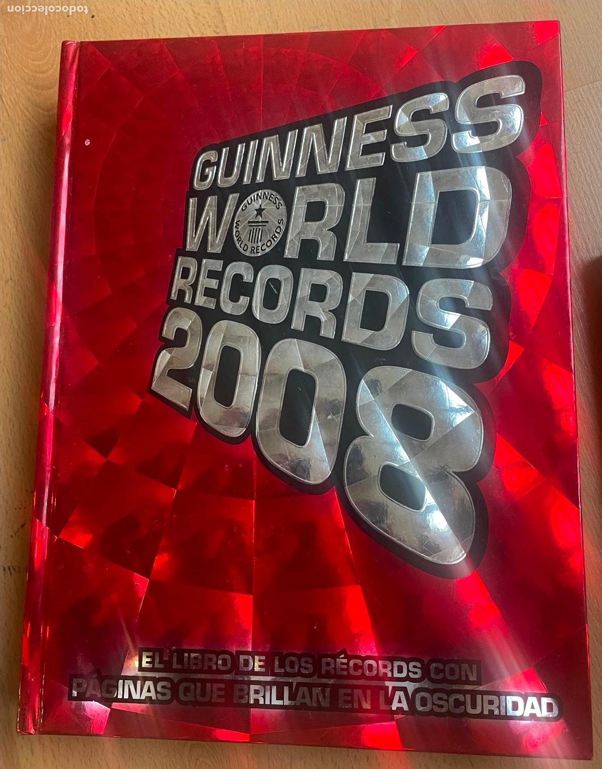 Libros de segunda mano: GUINESS WORLD RECORDS 2008 - Foto 1