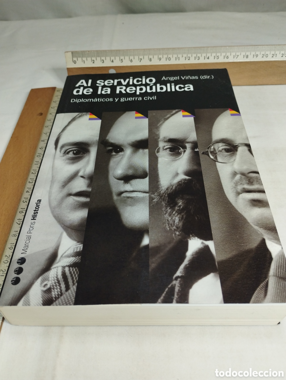 Libros de segunda mano: Al servicio de la Rep&uacute;blica. &Aacute;ngel Vi&ntilde;as, 2010 - Foto 1