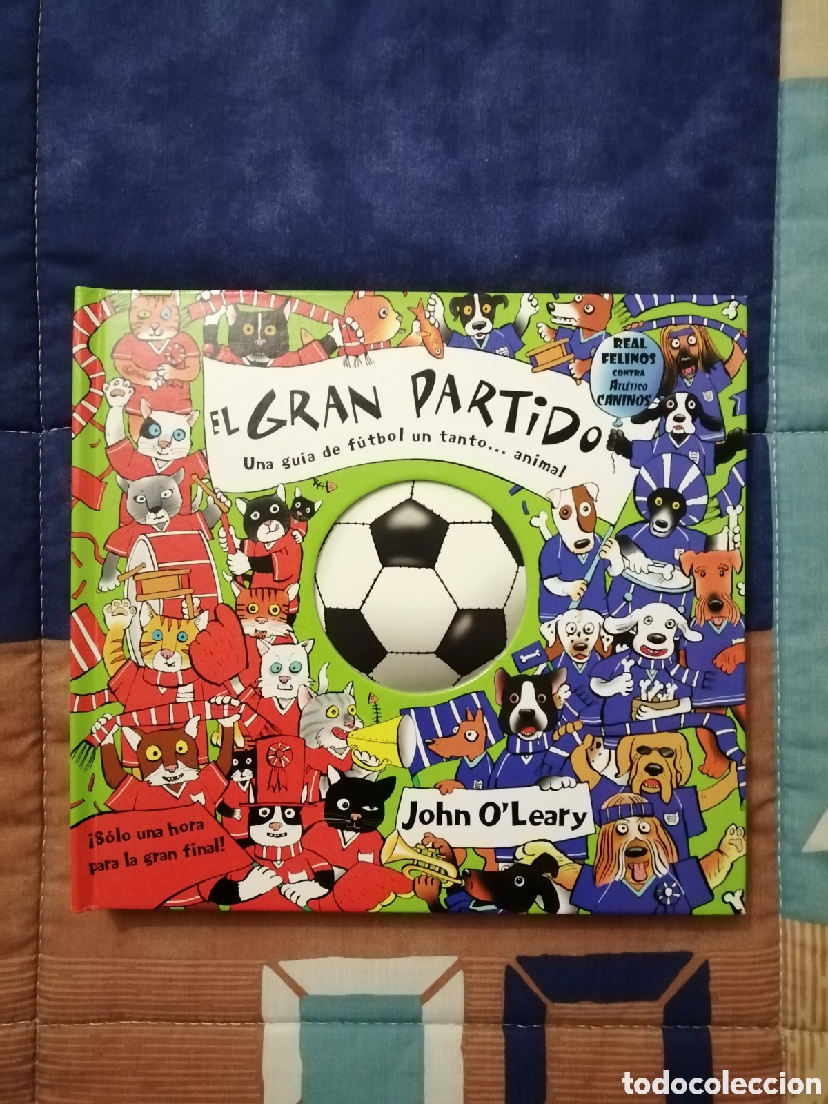 Libros de segunda mano: Ac. El Gran Partido (John OLeary) - Libro con pop-ups, solapas y leng&uuml;etas - Foto 1