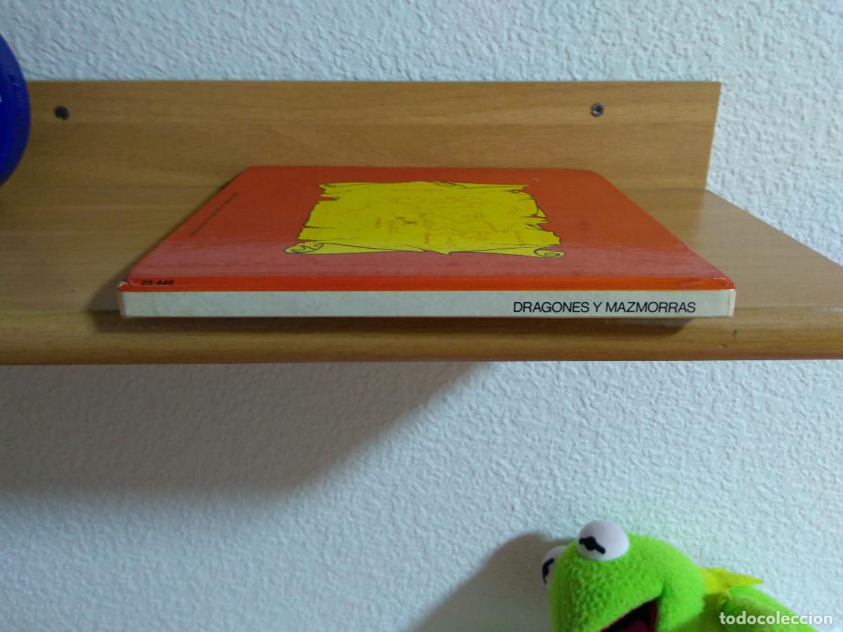 Libros de segunda mano: DRAGONES Y MAZMORRAS - EL TESORO DE LOS TARDOS - C&Iacute;RCULO DE LECTORES 1985 - Foto 4