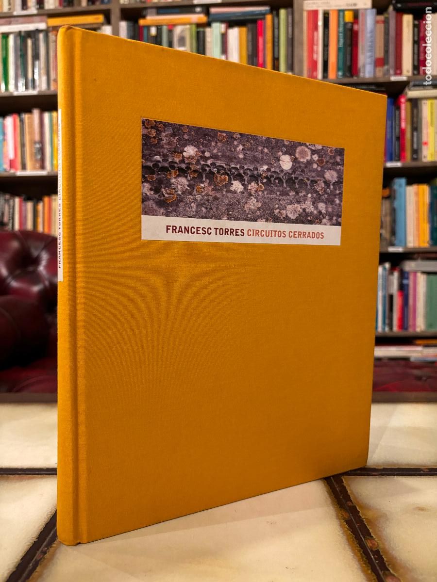 Libros de segunda mano: Circuitos cerrados. Francesc Torres - Foto 1