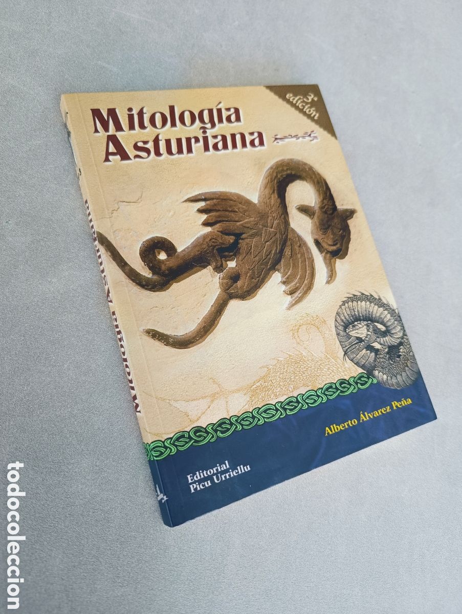 Libros de segunda mano: Mitolog&iacute;a Asturiana. Alberto &Aacute;lvarez Pe&ntilde;a. - Foto 2