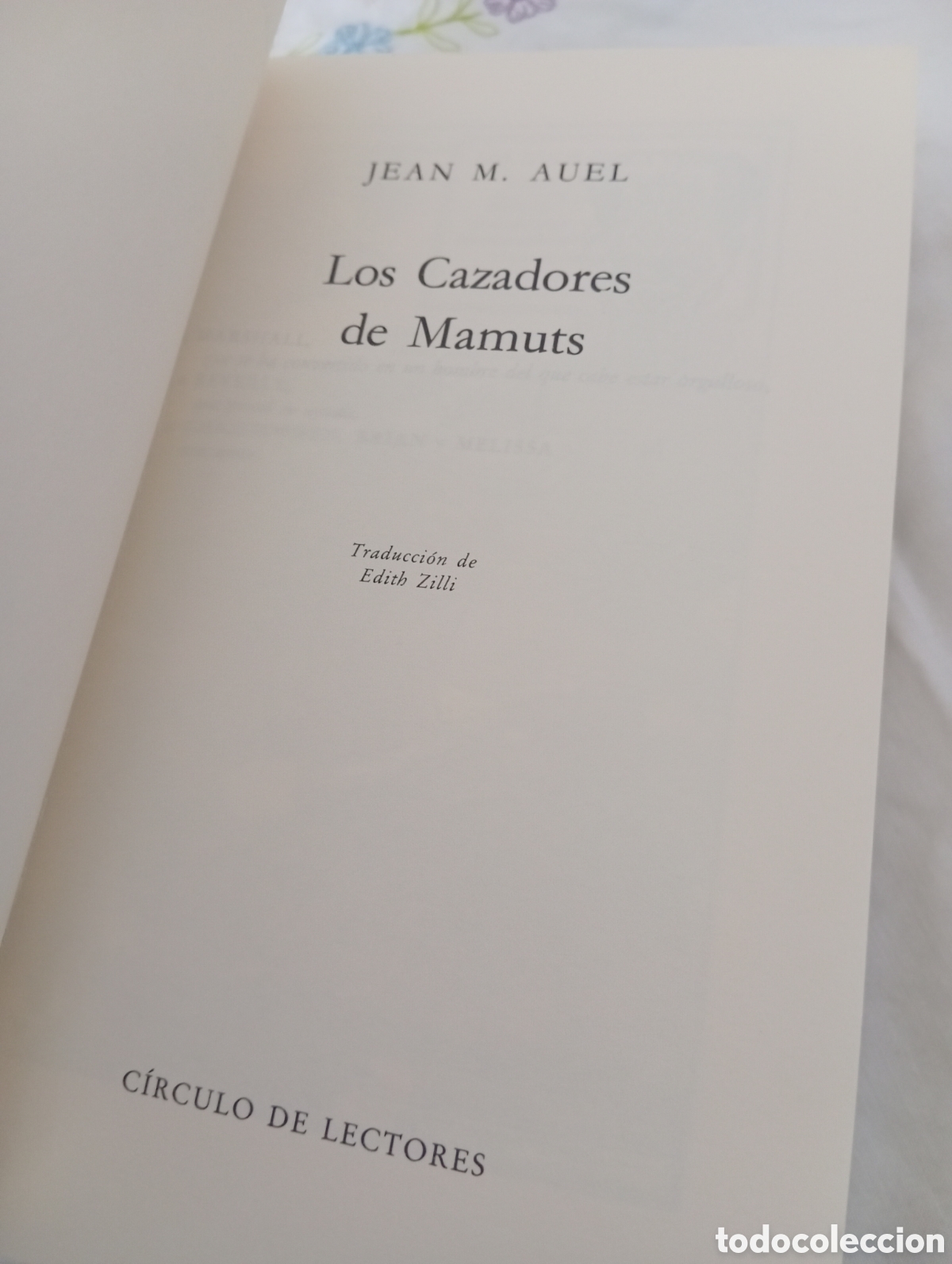 Libros de segunda mano: Los cazadores de mamuts. Jean. M. Auel - Foto 3