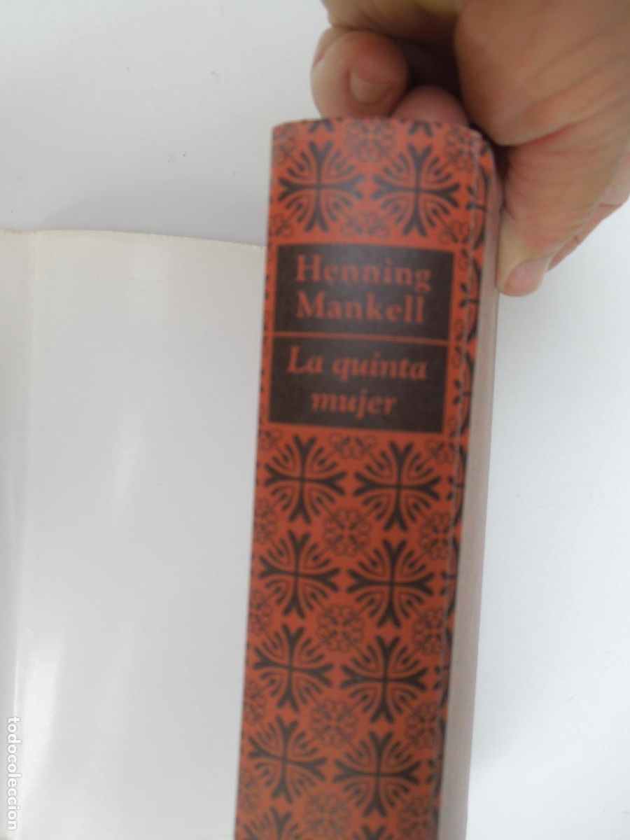 Libros de segunda mano: LA QUINTA MUJER - HENNING MANKELL - C&Iacute;RCULO DE LECTORES 2000. - Foto 4