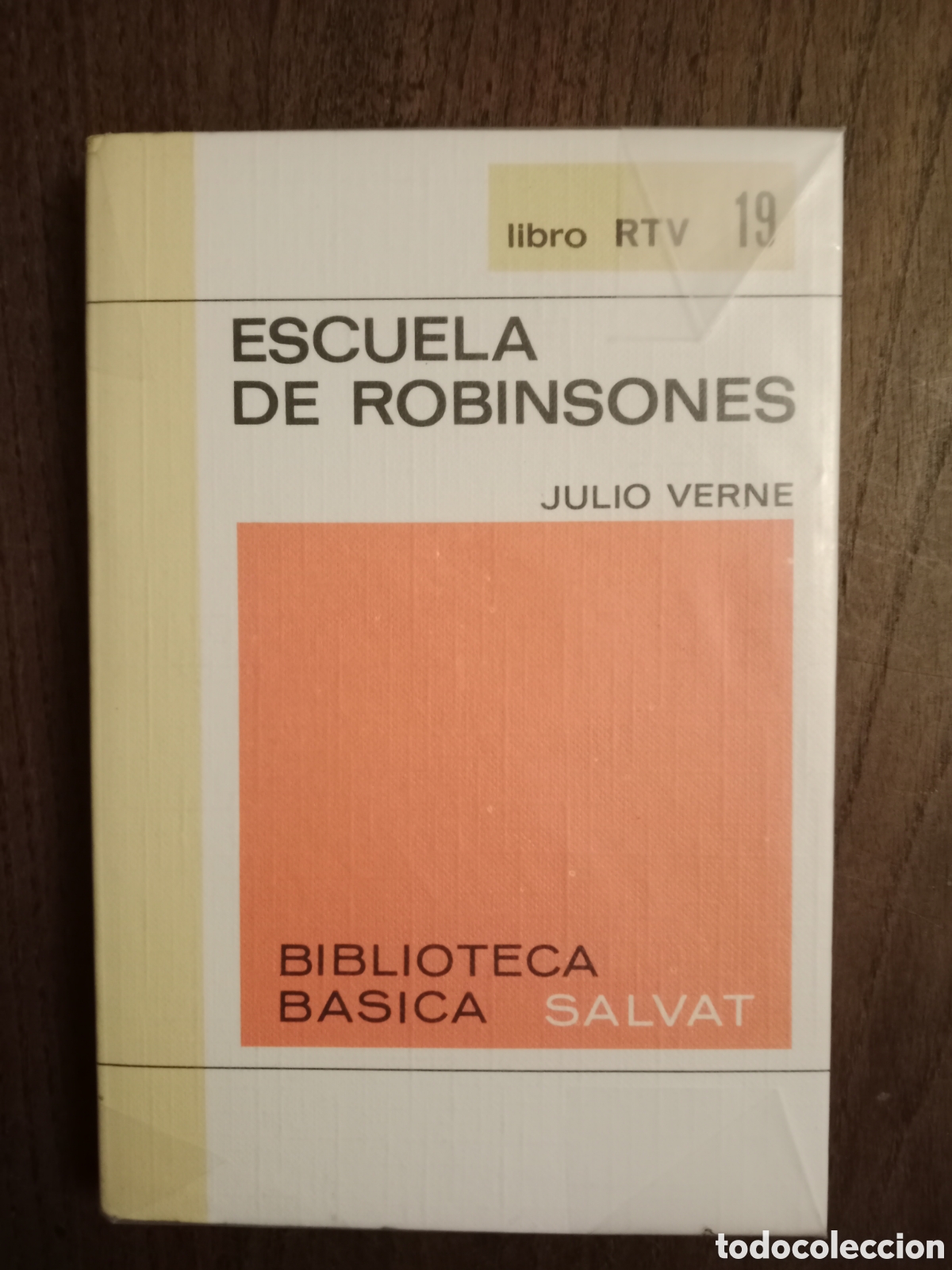 Libros de segunda mano: Libro escuela de robinsones de julio verne - Foto 1