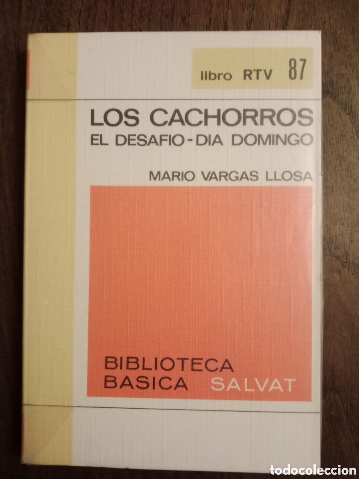 Libros de segunda mano: Libro los cachorros de Mario vargas llosa - Foto 1