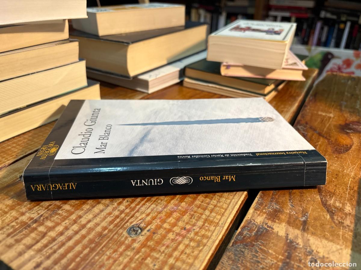 Libros de segunda mano: Mar blanco / The White Sea (Spanish Edition) - Foto 2