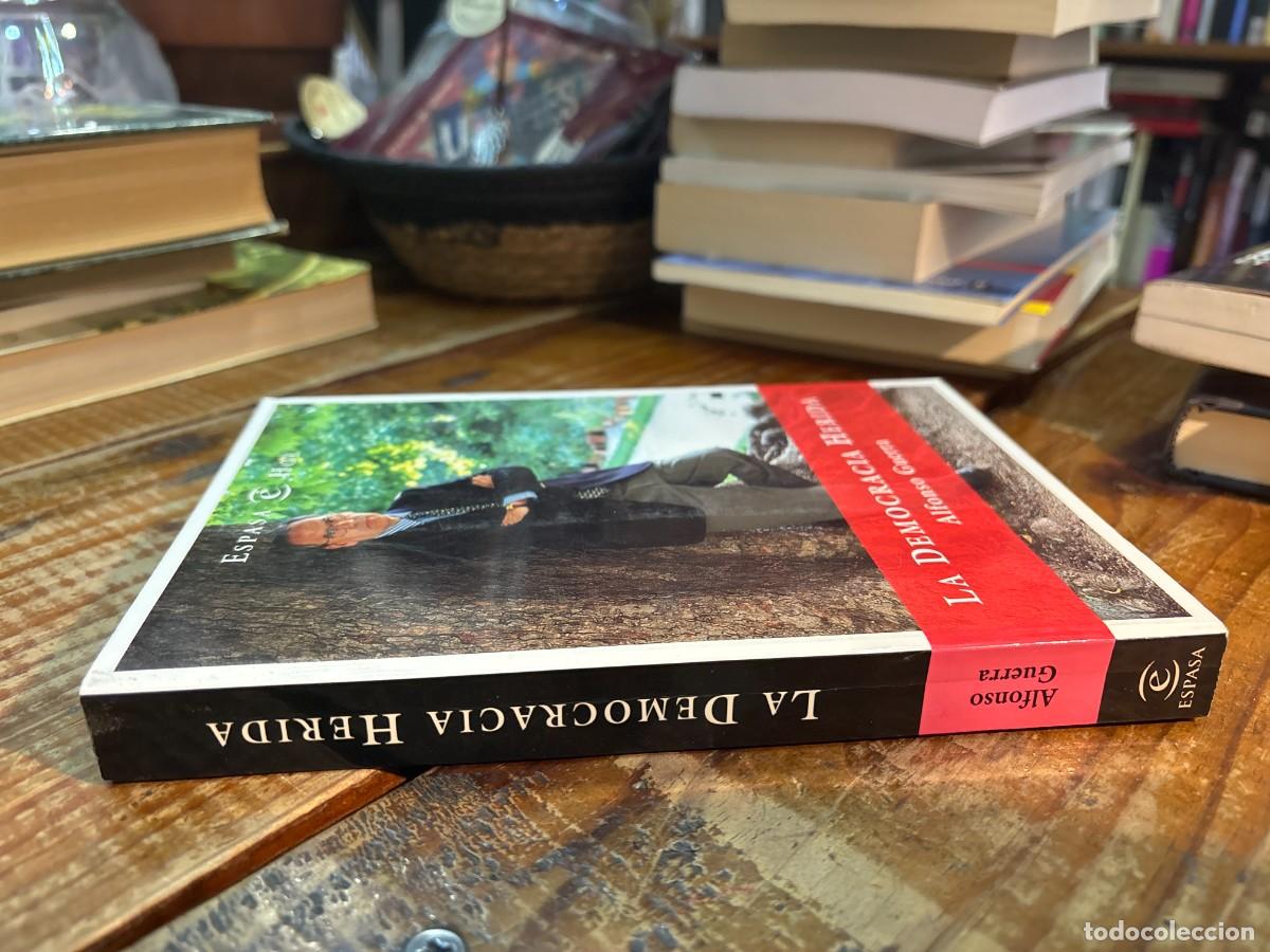 Libros de segunda mano: La democracia herida - Foto 2