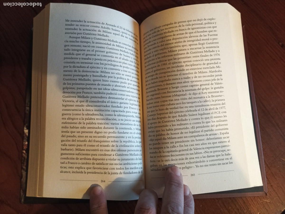 Libros de segunda mano: ANATOM&Iacute;A DE UN INSTANTE .- JAVIER CERCAS. - Foto 3