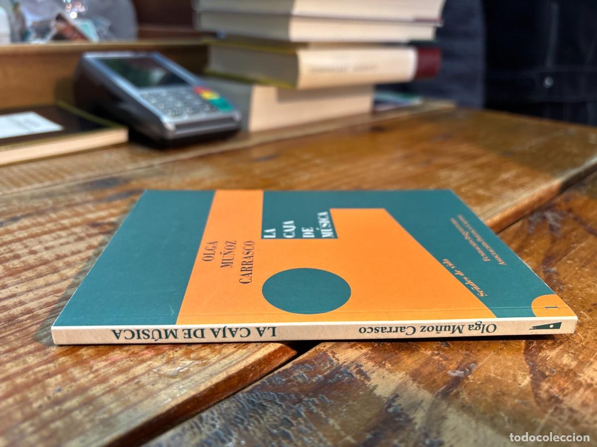 Libros de segunda mano: La caja de m&uacute;sica - Olga Mu&ntilde;oz Carrasco - Foto 2