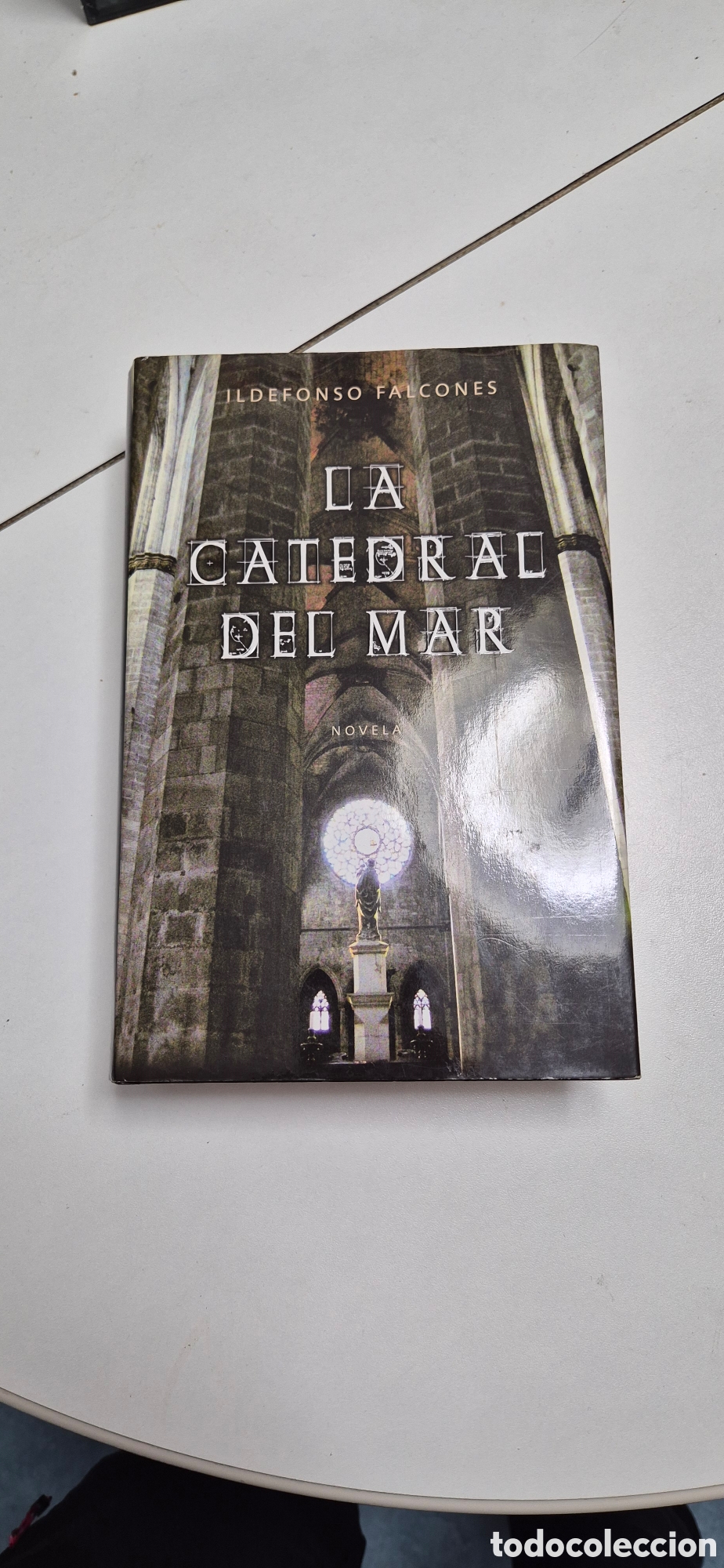 Libros de segunda mano: Libro La Catedral del mar (Spanish Edition). - Foto 1