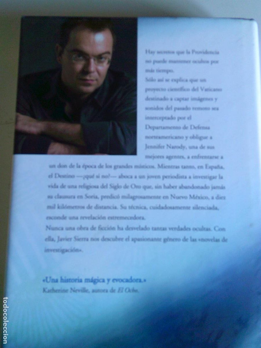 Libros de segunda mano: La dama Azul Javier Sierra - Foto 2