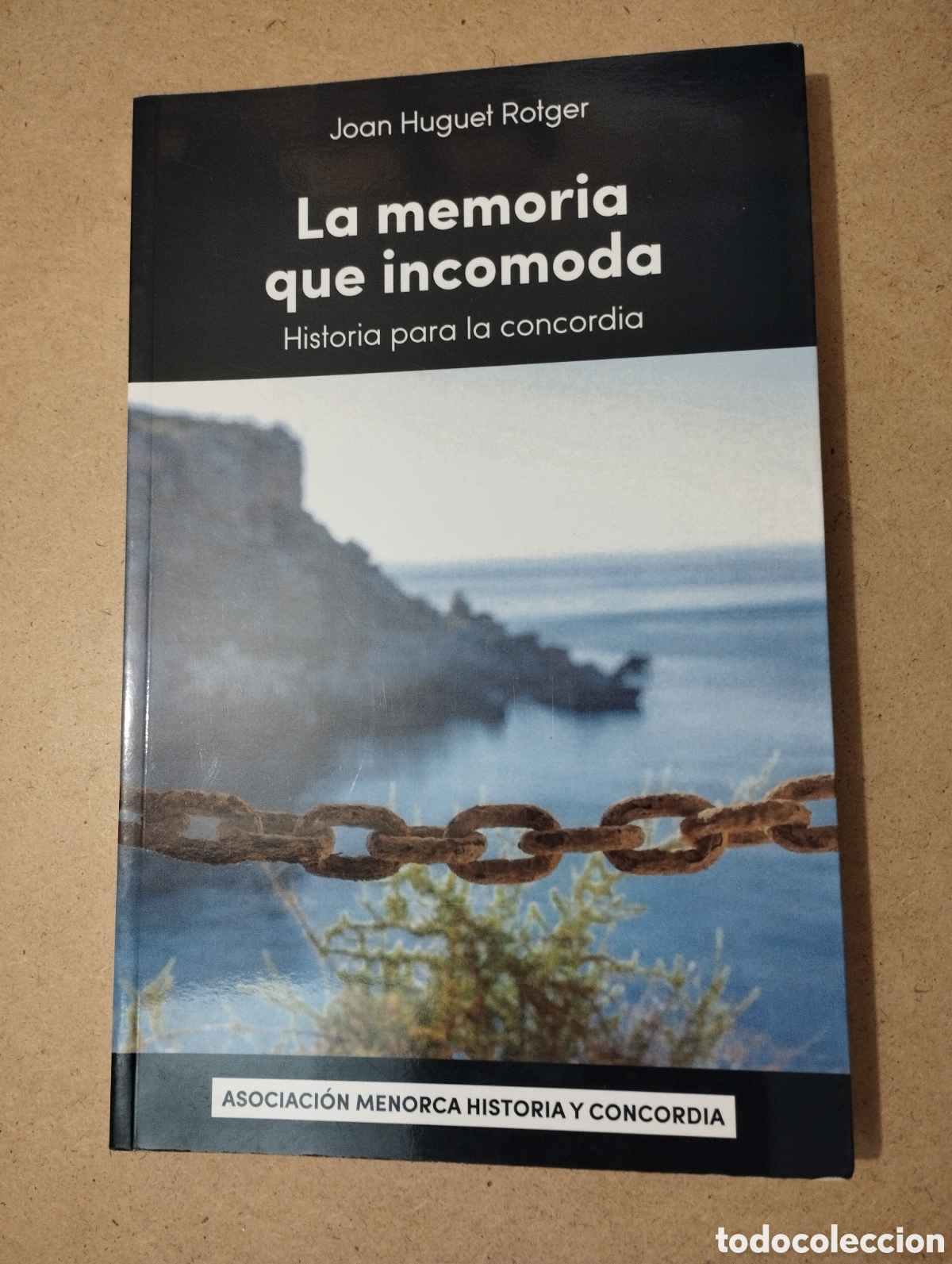 Libros de segunda mano: LA MEMORIA QUE INCOMODA (JOAN HUGUET ROTGER) - Foto 1