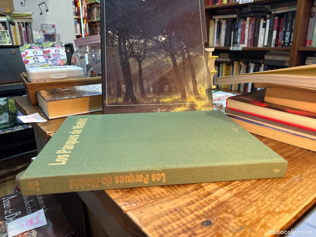 Libros de segunda mano: Los Parques de Madrid - Foto 2