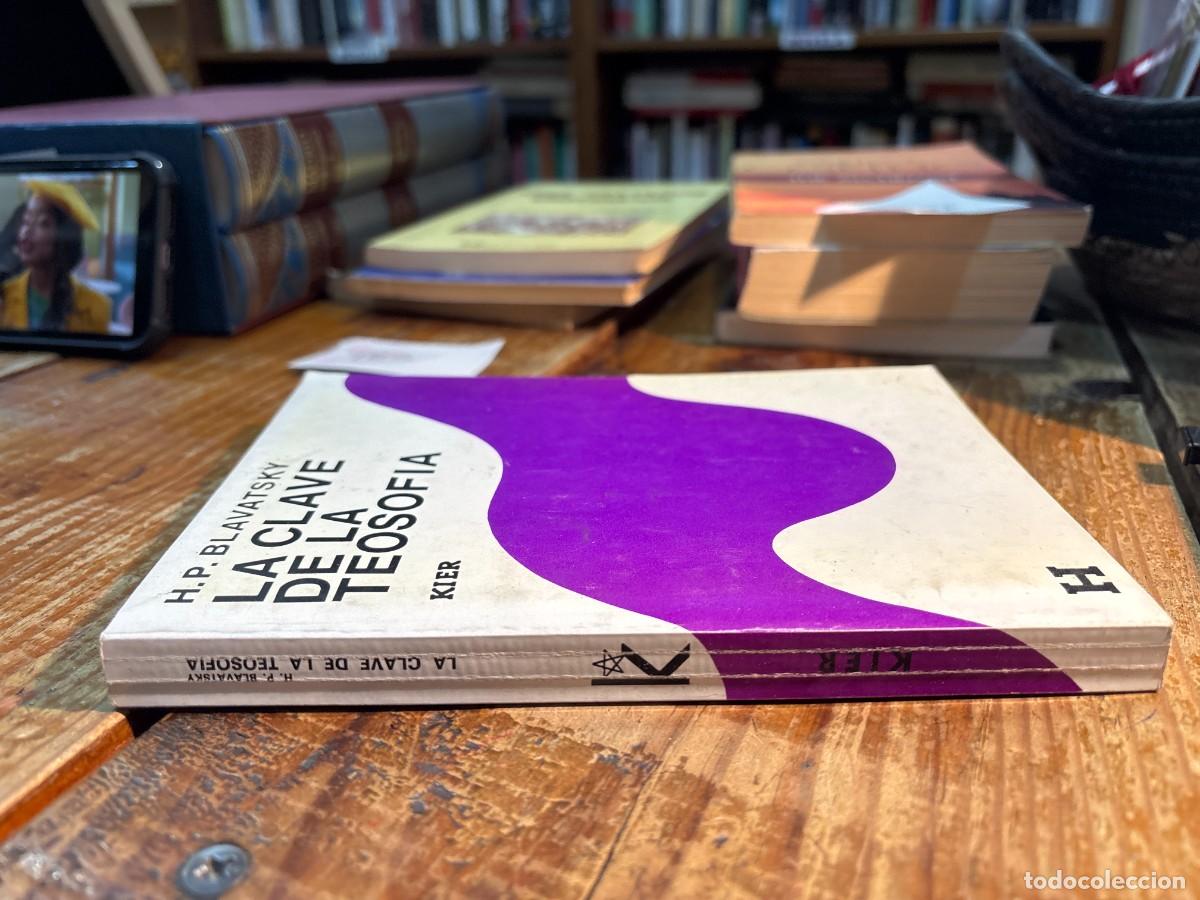Libros de segunda mano: La Clave De La Teosof&iacute;a (Spanish Edition) TRSA - Foto 2