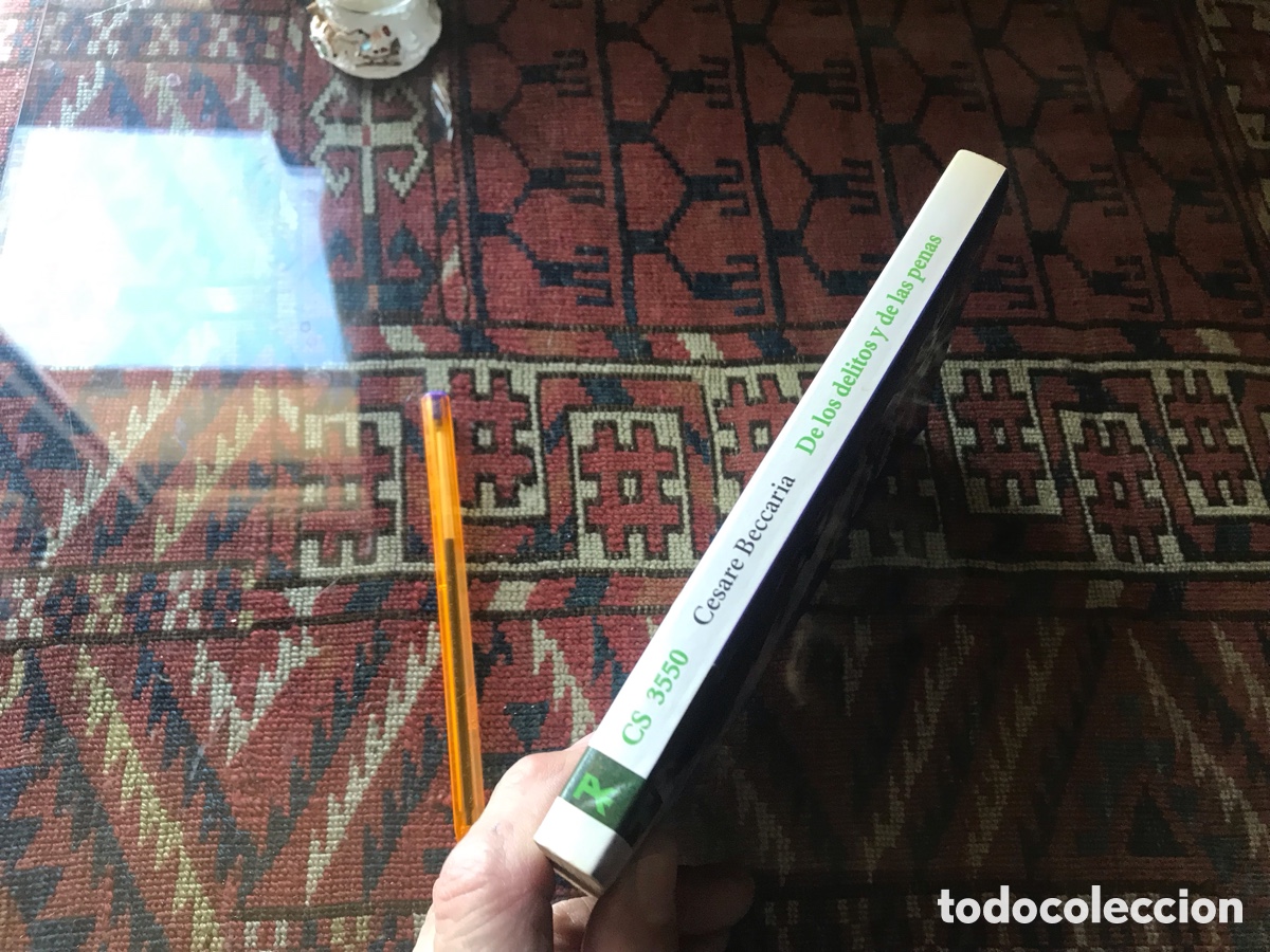 Libros de segunda mano: De los delitos y de las penas. Con el comentario de Voltaire - Foto 2