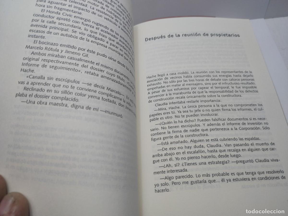 Libros de segunda mano: LIBRO - EL PRIMER CLON - MARCOS MANUEL S&Aacute;NCHEZ - EDICI&Oacute;N PERSONAL - 1&ordf; EDICI&Oacute;N 2003 - Foto 4