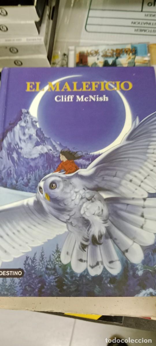Libros de segunda mano: CU-02 LIBRO El maleficio: McNish, Cliff - Foto 1