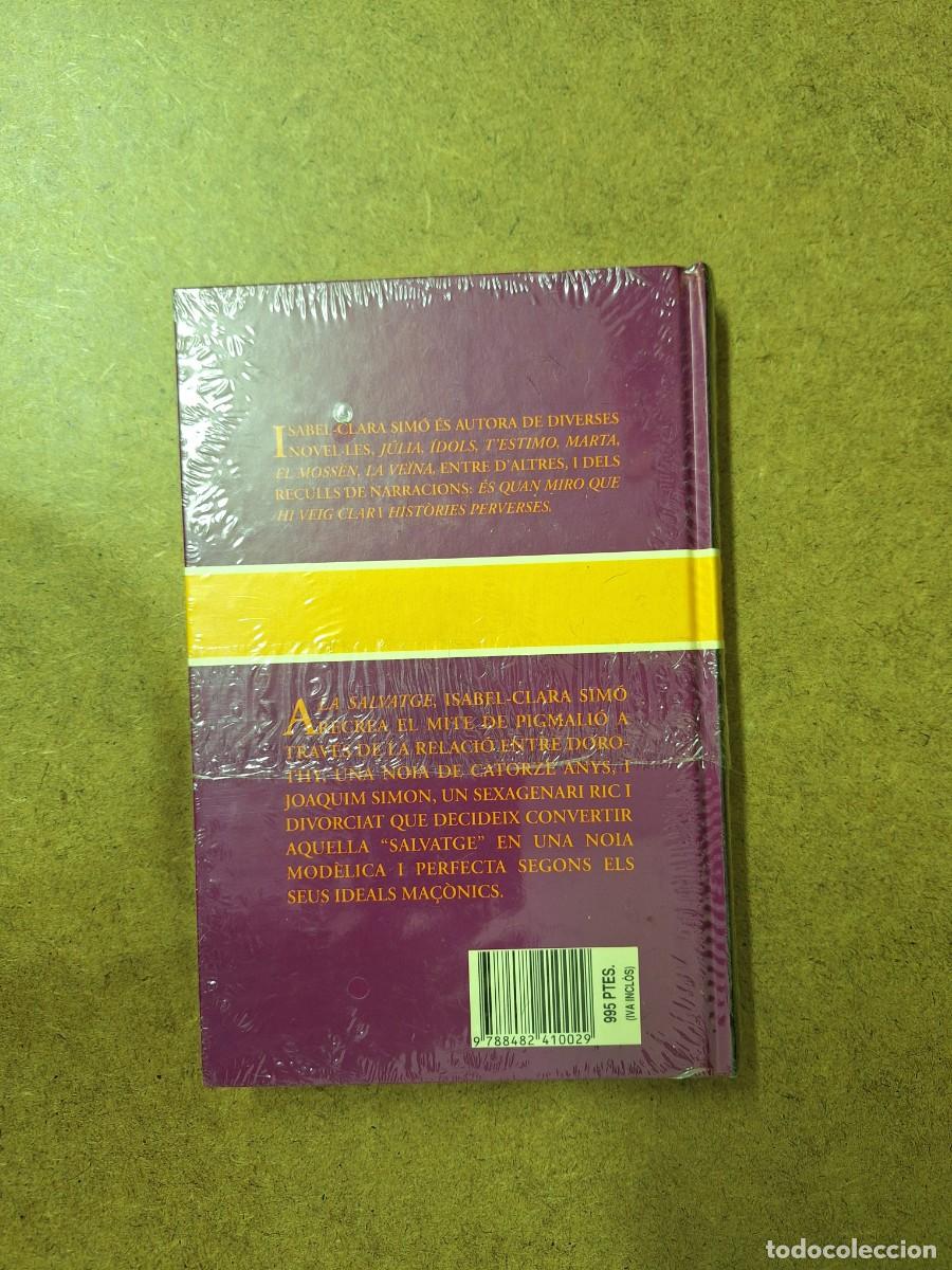 Libros de segunda mano: La salvatge - Isabel-Clara Sim&oacute; - Foto 2