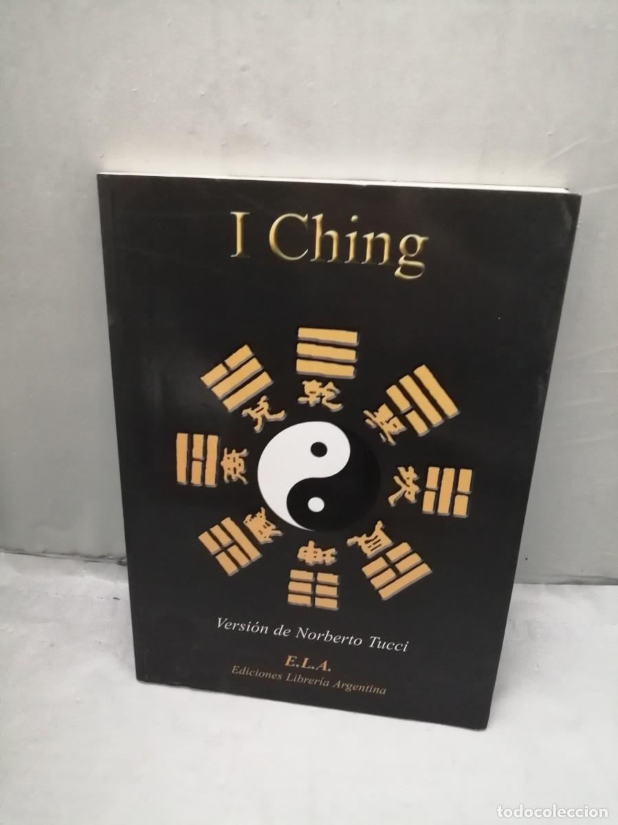 Libros de segunda mano: I CHING: El or&aacute;culo del cambio (Versi&oacute;n de Norberto Tucci) - Foto 1