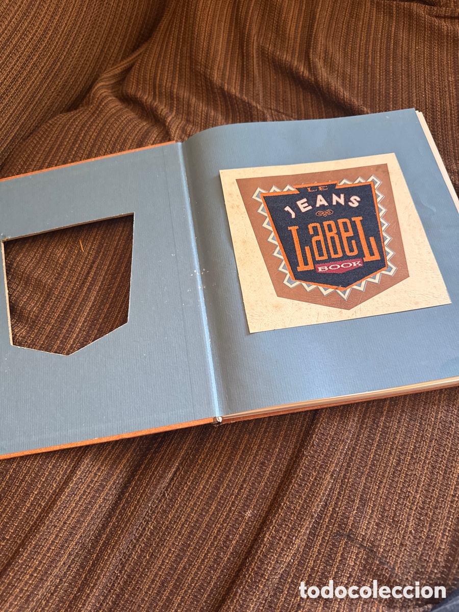 Libros de segunda mano: Le jeans label book en ingl&eacute;s y franc&eacute;s - Foto 2