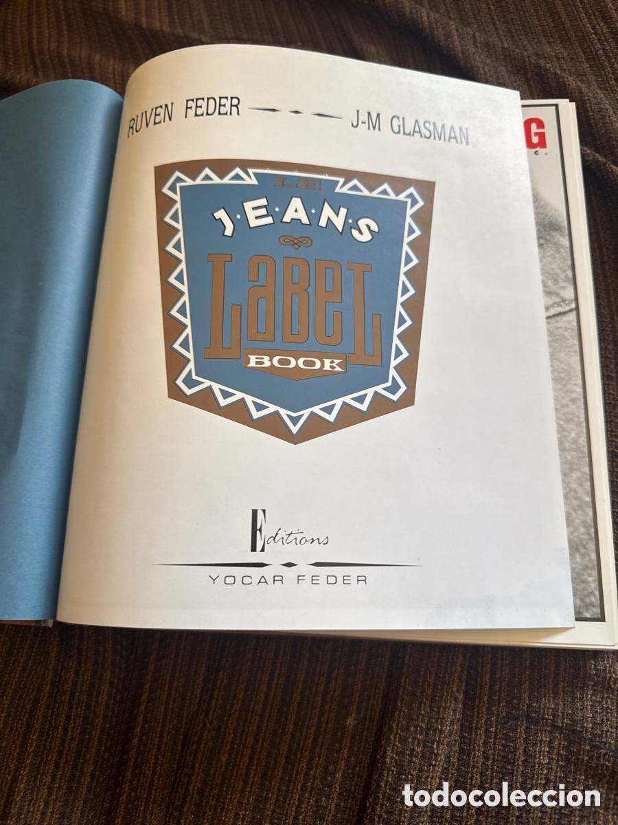 Libros de segunda mano: Le jeans label book en ingl&eacute;s y franc&eacute;s - Foto 3