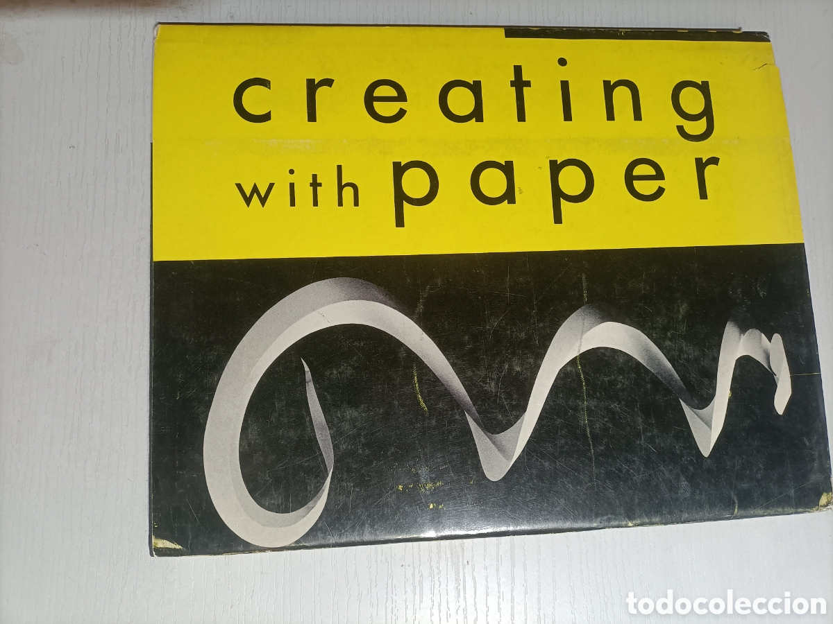 Libros de segunda mano: Creating with paper. Basic forms and vsriations .Pauline Johnson texto ingl&eacute;s artesan&iacute;a manualidades - Foto 1