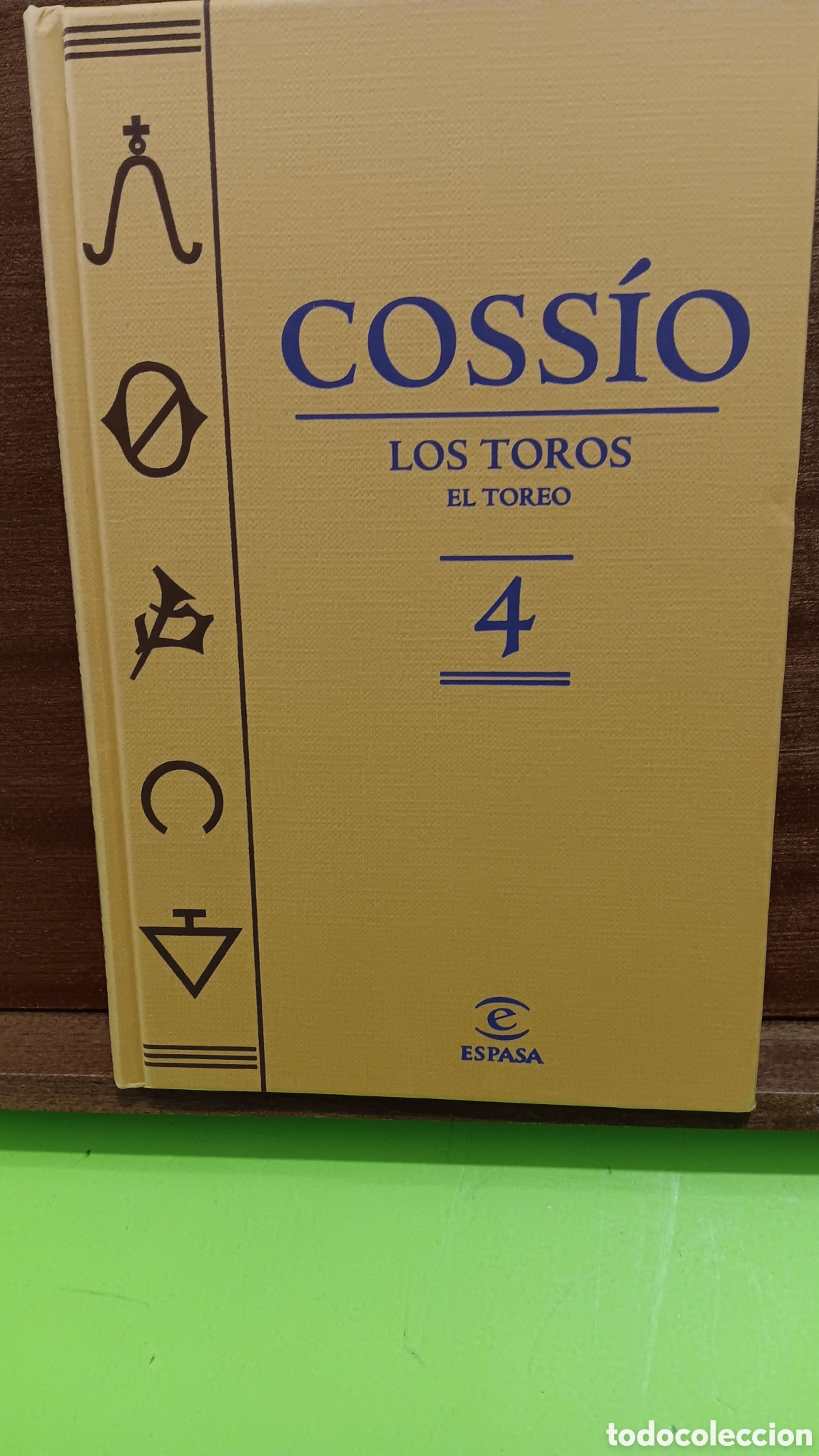 Libros de segunda mano: &rdquo;&rdquo;COSS&Iacute;O&rdquo;&rdquo; N&deg;4...LOS TOROS...&rdquo;&rdquo;EL TORERO&rdquo;&rdquo;...ESPASA...EDICION 2007... - Foto 1