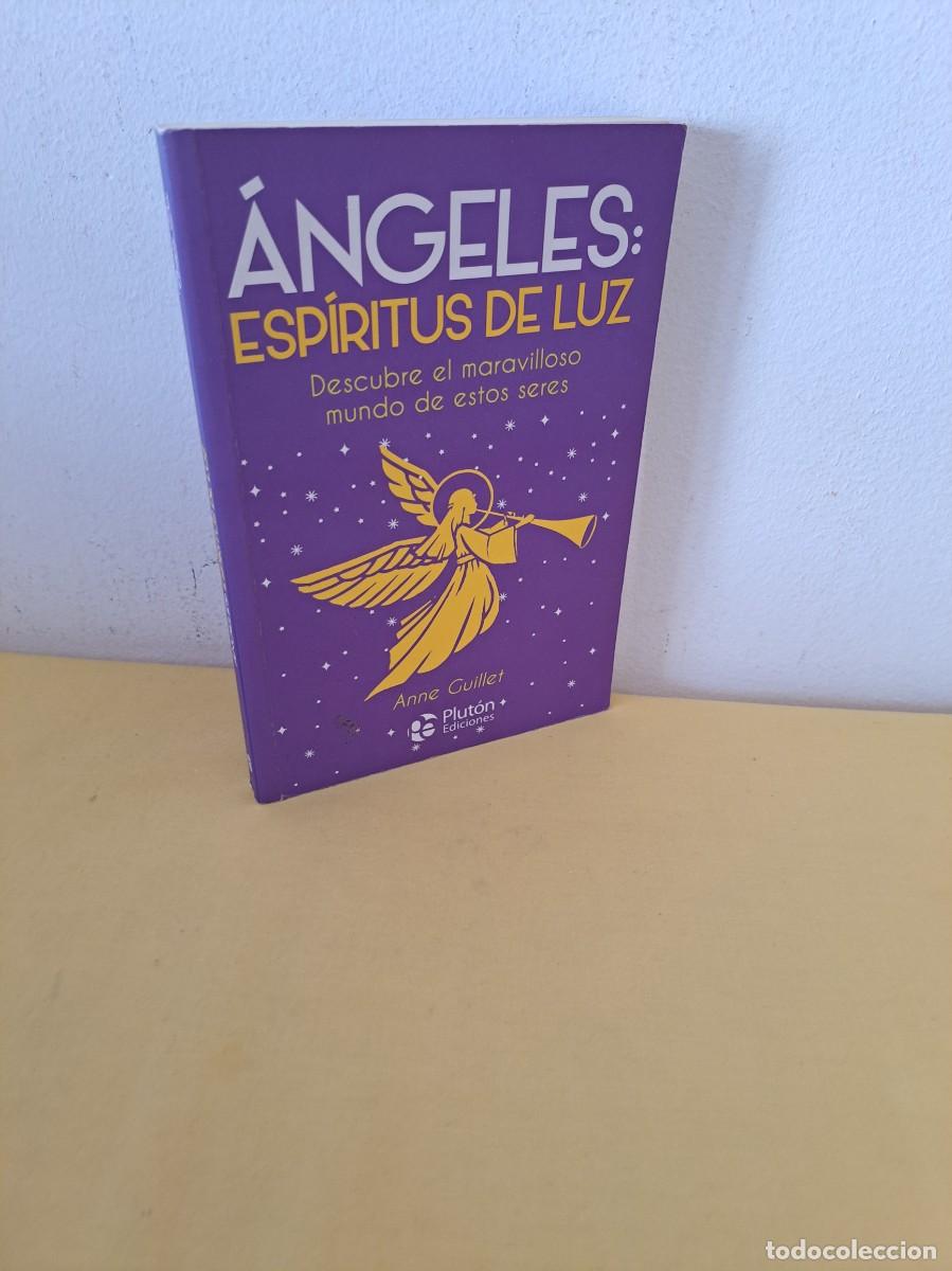 Libros de segunda mano: ANNE GUILLET - ANGELES: ESP&Iacute;RITUS DE LUZ - EDICIONES PLUT&Oacute;N 2018 - Foto 1
