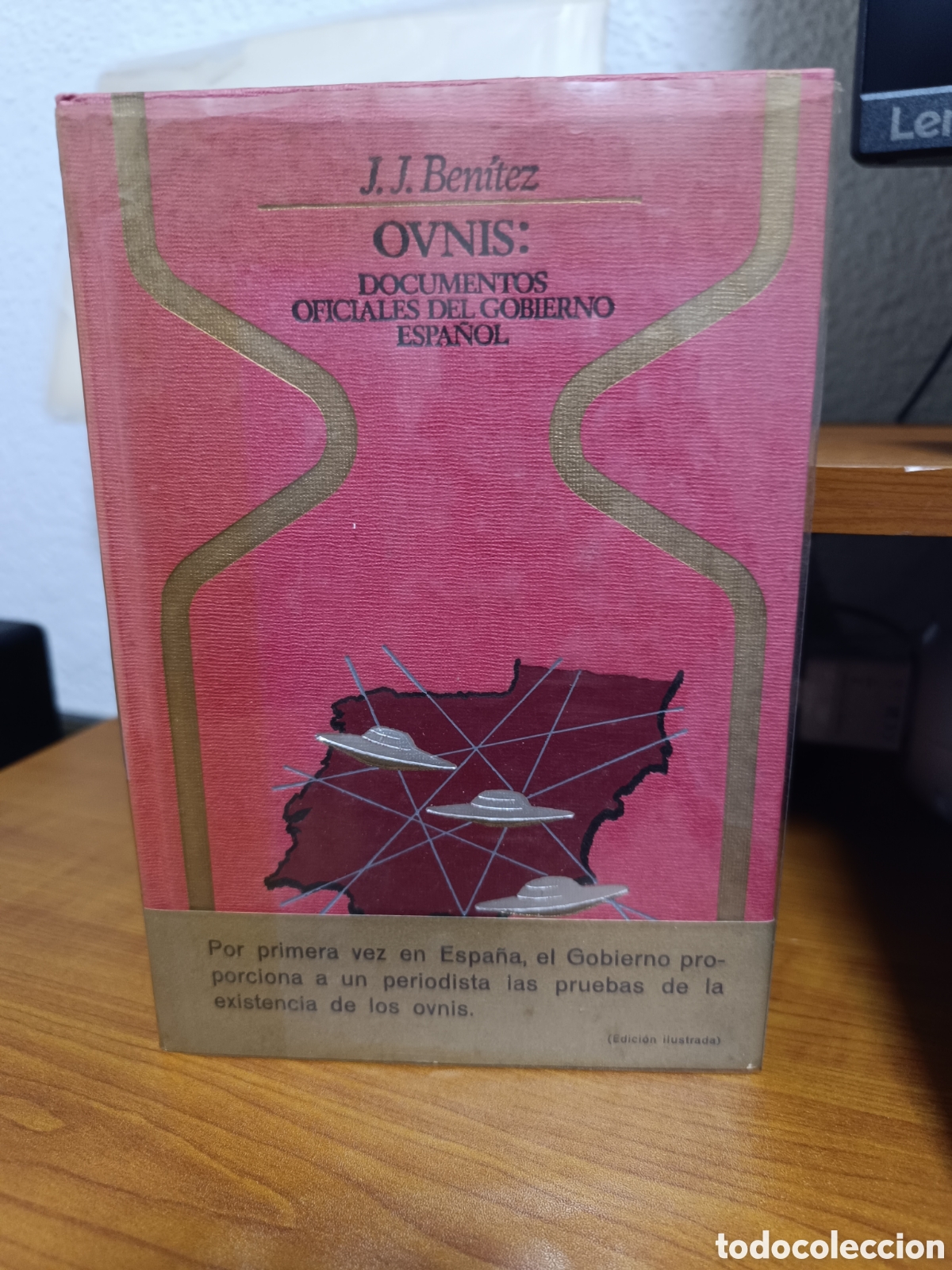 Libros de segunda mano: JJ Ben&iacute;tez ovnis documentos - Foto 1