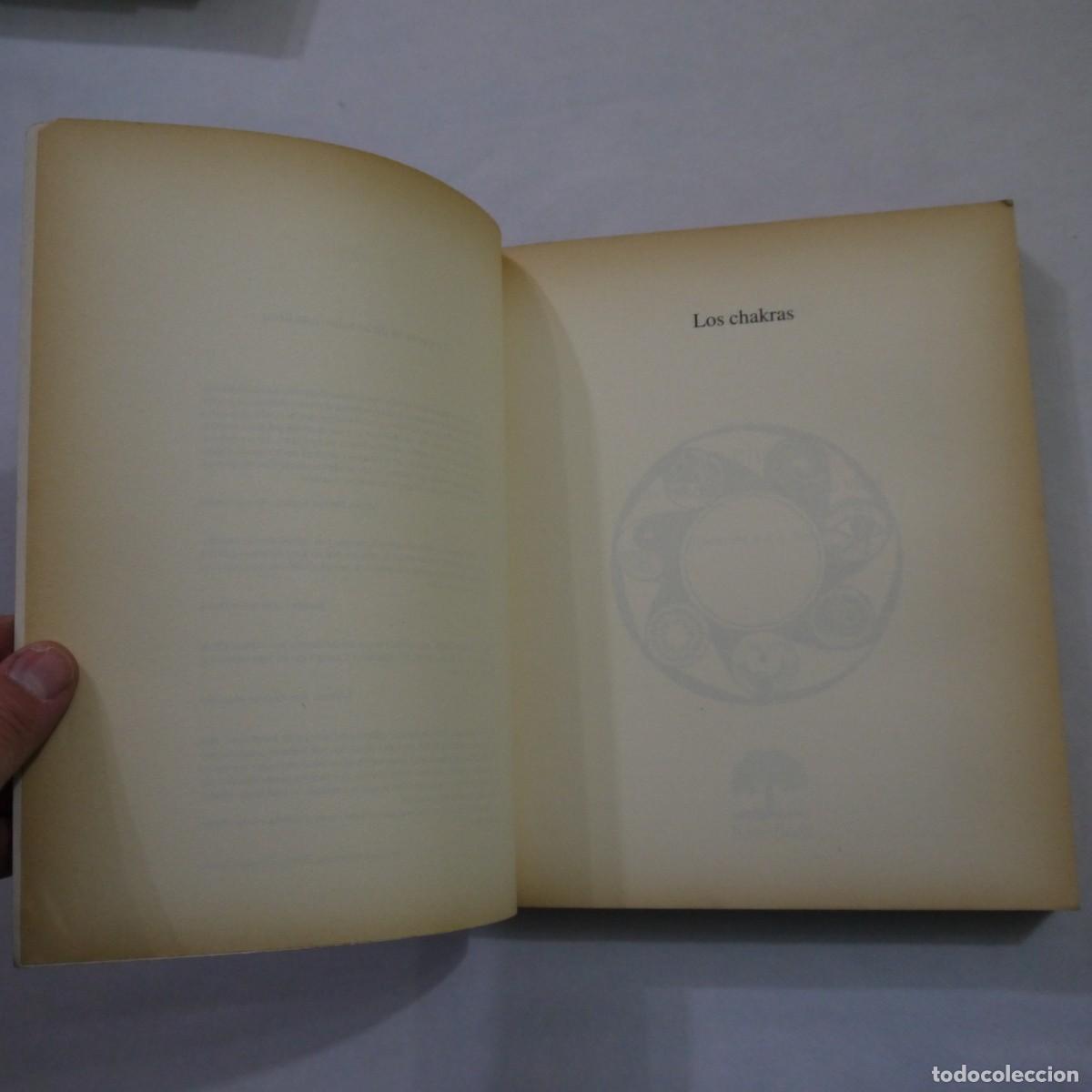 Libros de segunda mano: LOS CHAKRAS - ANODEA JUDITH - ROBIN BOOK - 1997 - Foto 3
