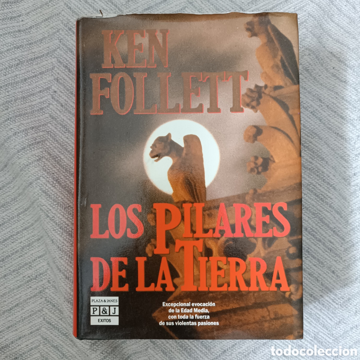 Libros de segunda mano: Los pilares de la Tierra - Ken Follet - - Foto 1