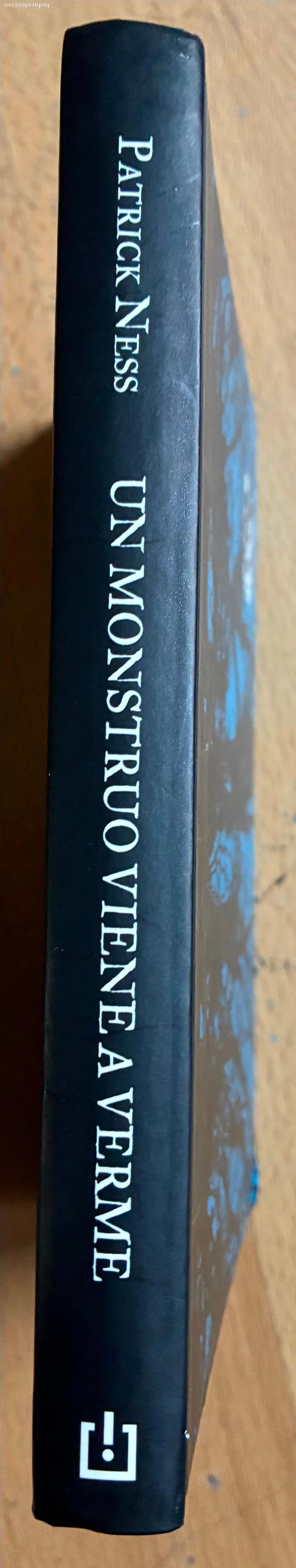 Libros de segunda mano: UN MONSTRUO VIENE A VERTE Patrick Ness - Foto 2
