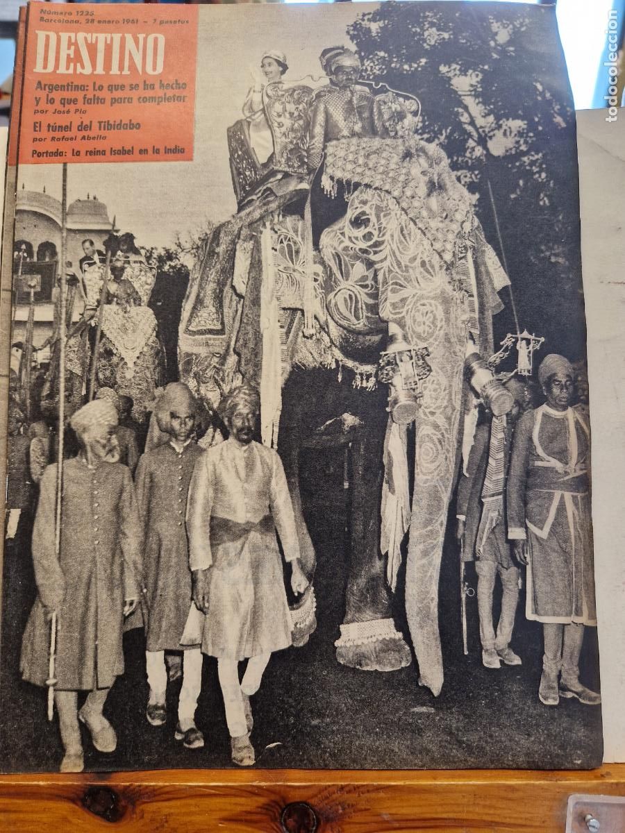 Second hand books: REVISTA DESTINO. LA REINA ISABEL EN LA INDIA. BARCELONA. 28 ENERO DE 1961.