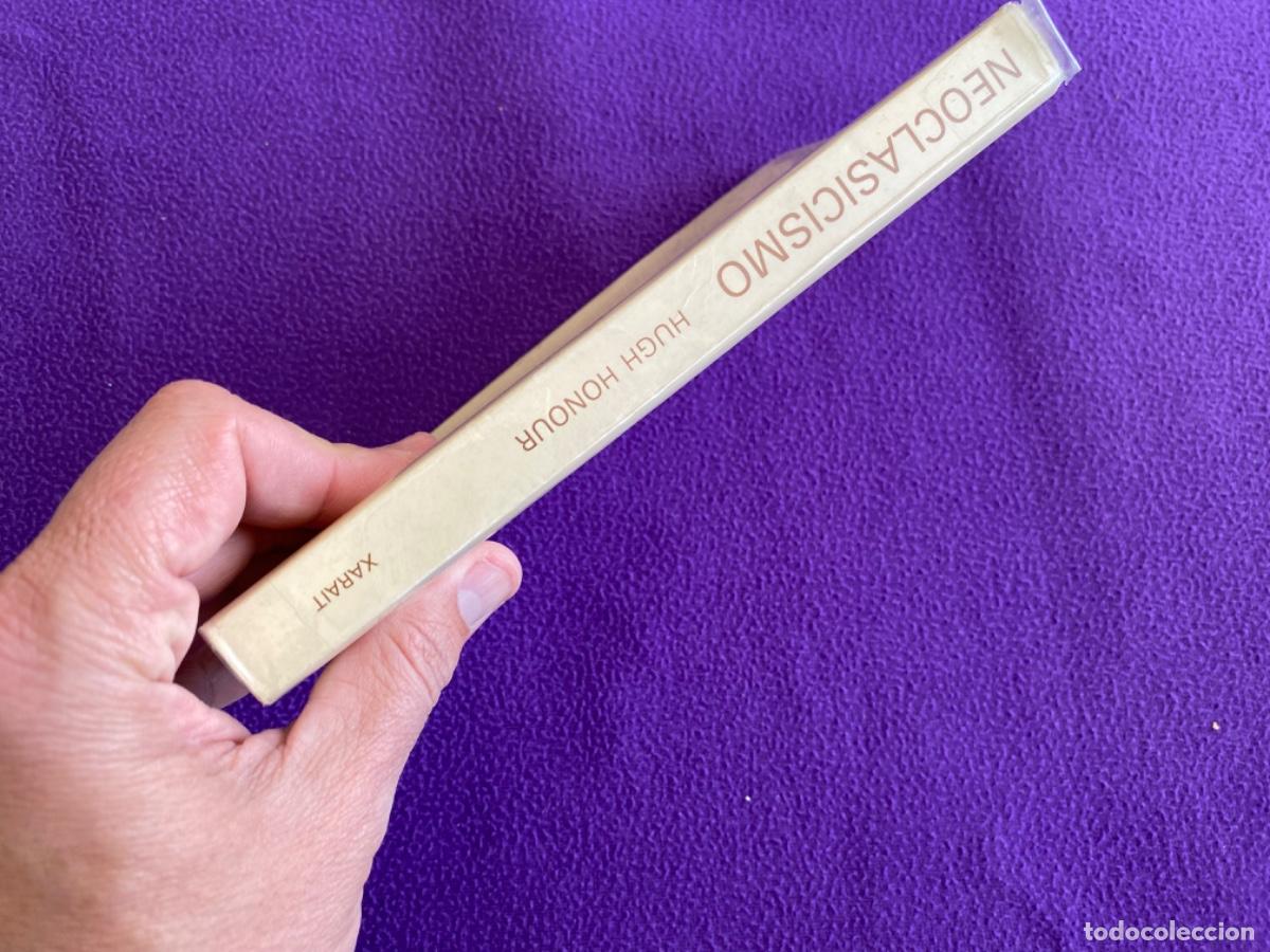 Libros de segunda mano: El Neoclasicismo. Hugh Honour - Foto 2