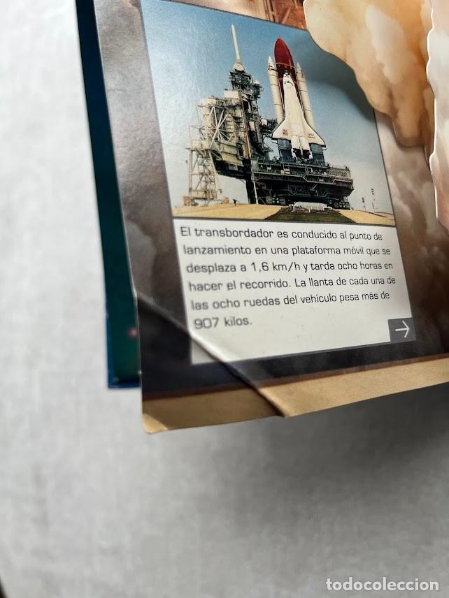 Libros de segunda mano: Viaje al espacio / Desplegable / Pesta&ntilde;as / - Foto 10